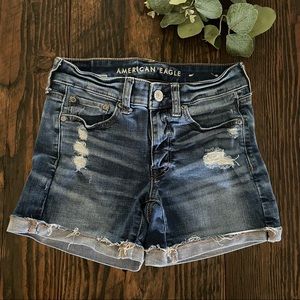 EUC American Eagle Super Stretch Low Rise Midi Shorts